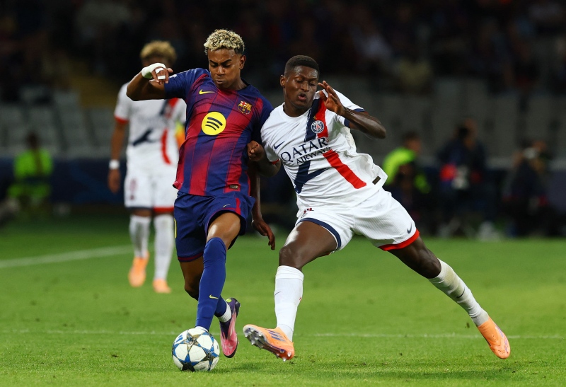 Barcelona tìm kiếm sự hồi sinh sau thất bại trước Sevilla