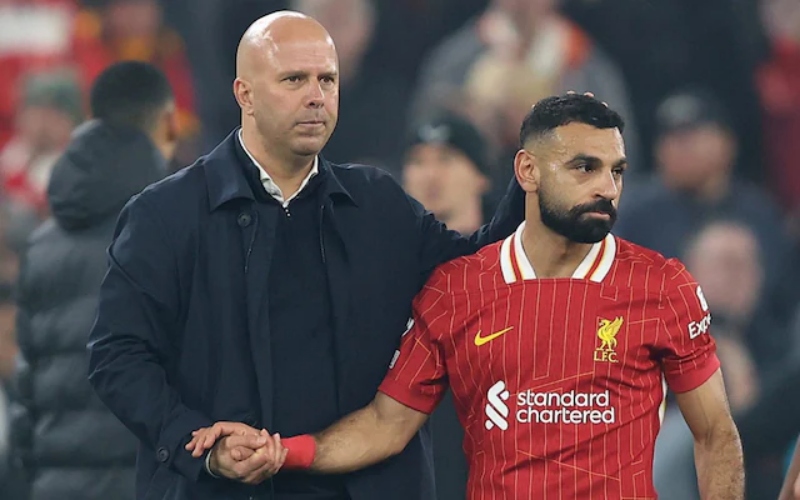 Liverpool sẽ chọn Mohamed Salah hay HLV Arne Slot?